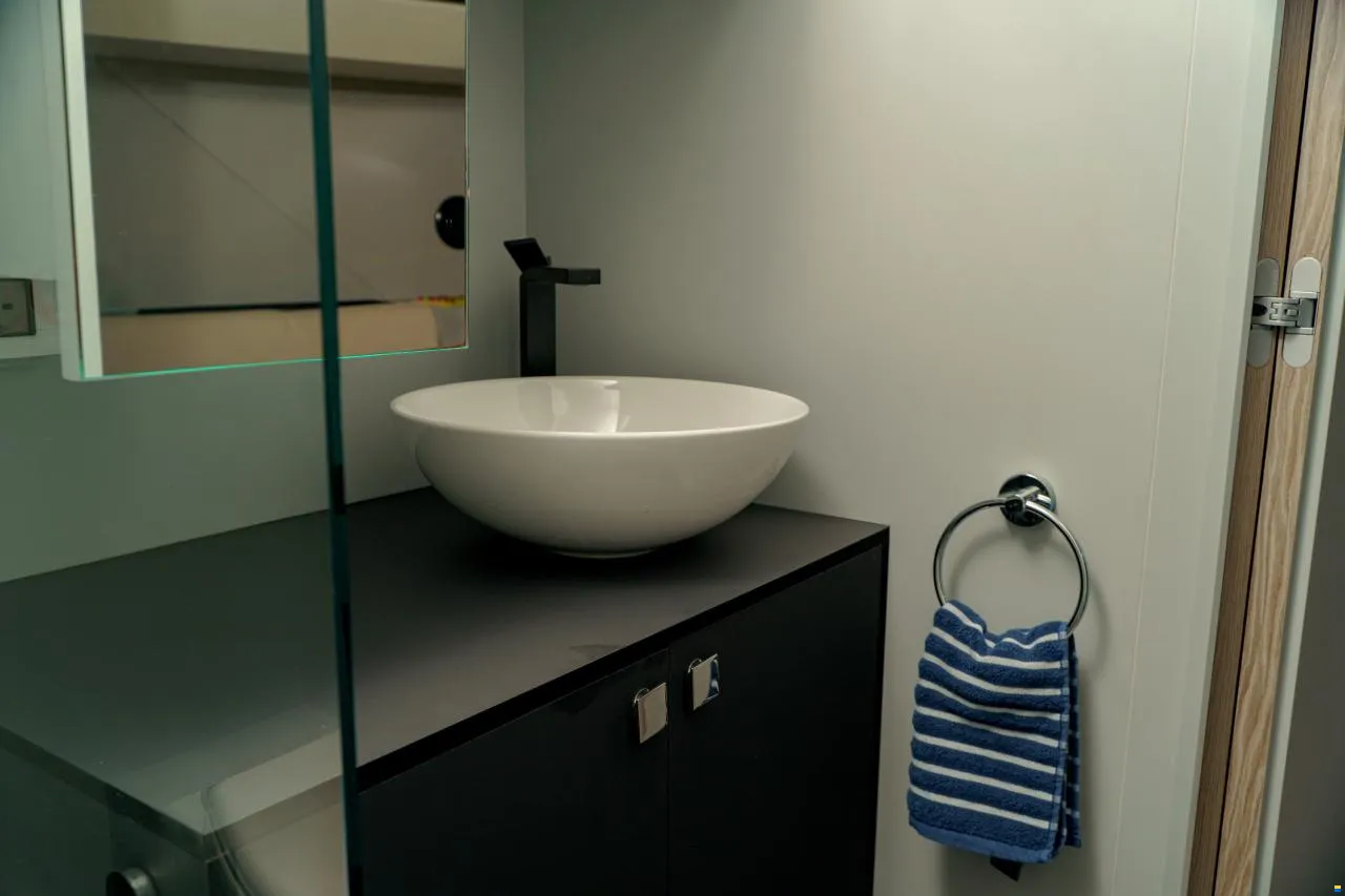 Anvera 48 — 20
