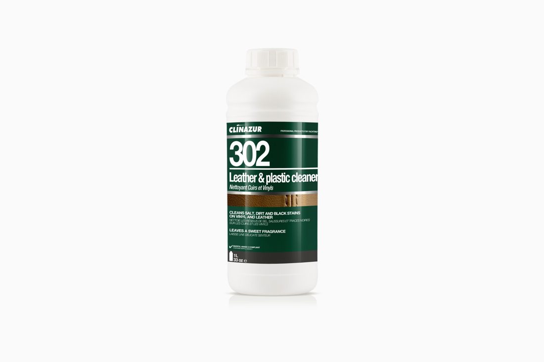 Leather and plastic cleaner